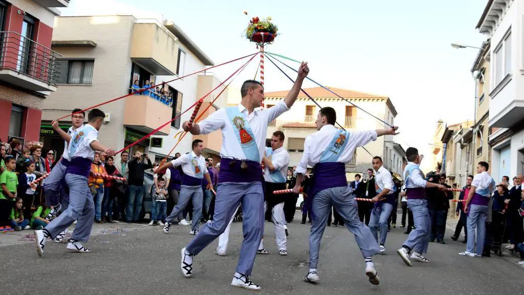Un Fin de Semana de Emoción y Celebración: Viviendo el Dance de Luceni 2024 en la Provincia de Zaragoza